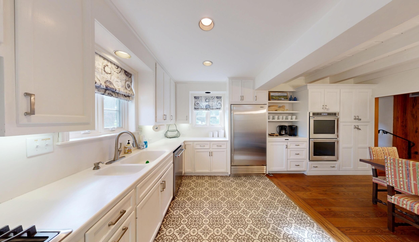 An open concept kitchen with high-end finishes