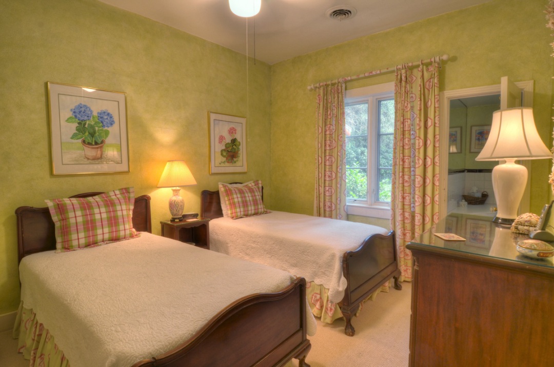 cottage 42 double bedroom