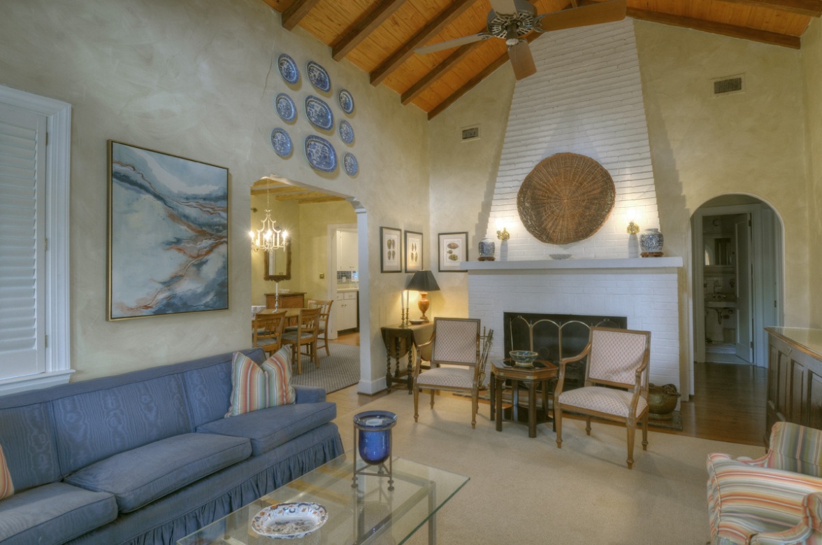 cottage 42 living room