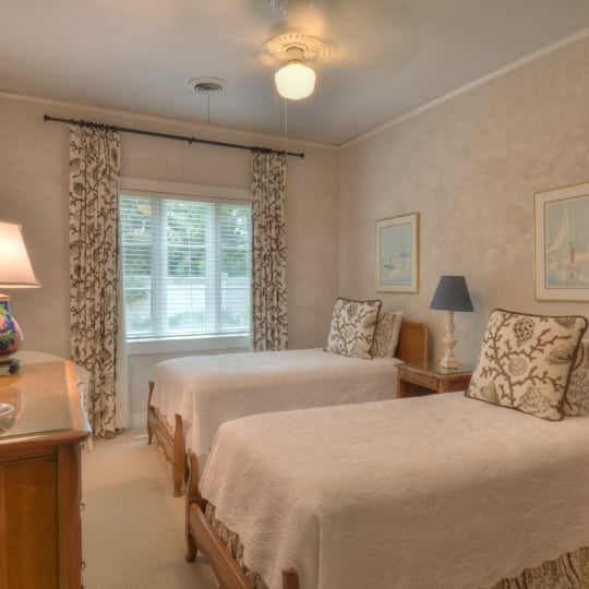 cottage 42 bedroom with two beds