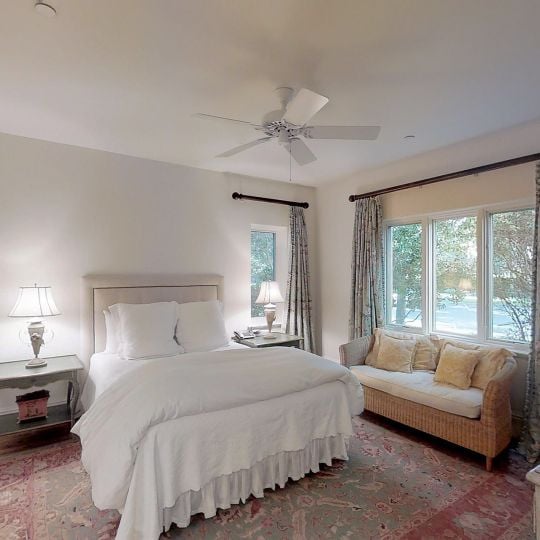 Bedroom with queen bed