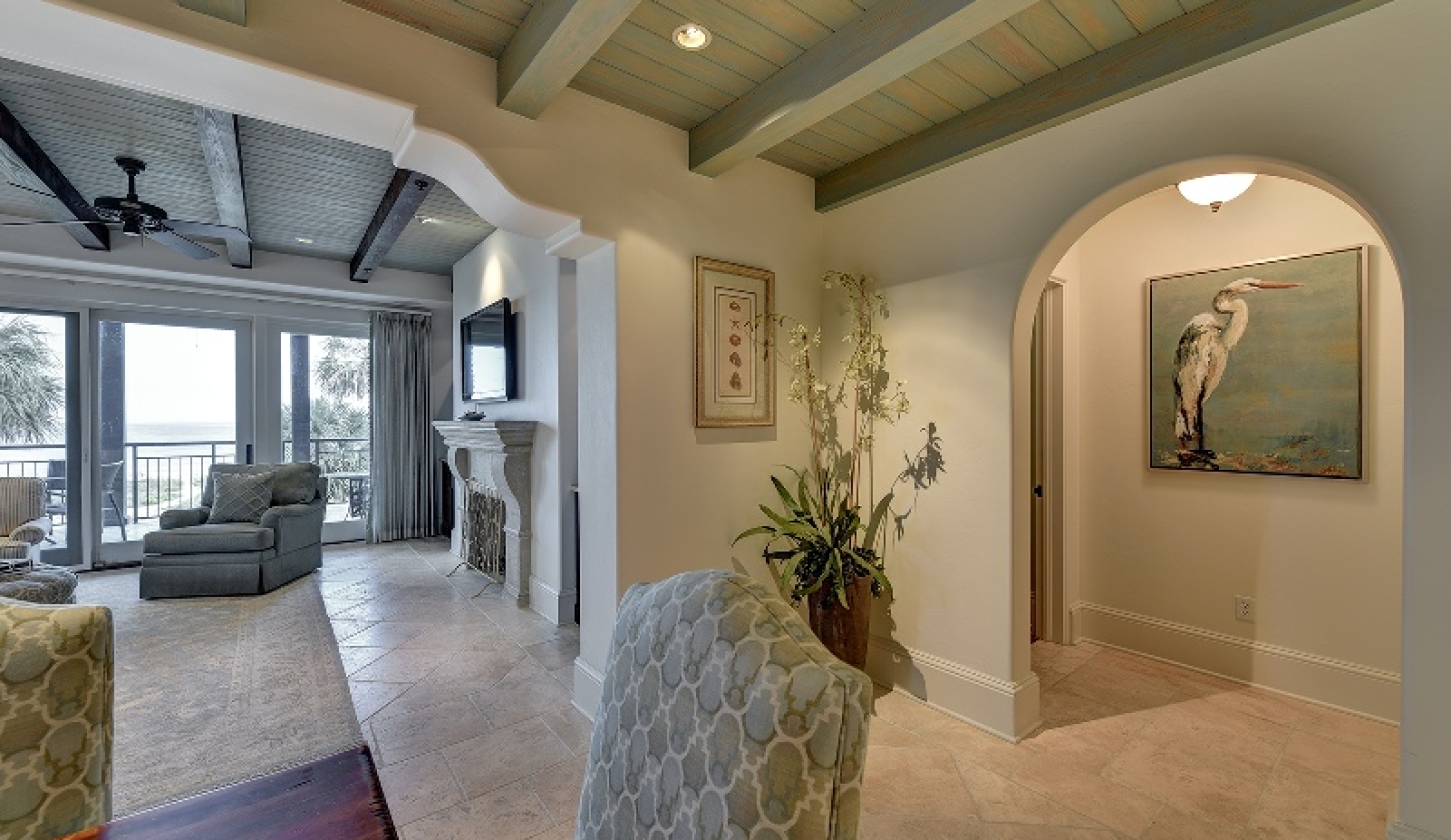 Open space between the dining room and living room