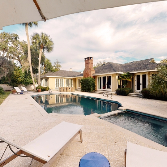 cottage 373 backyard pool