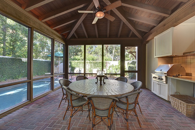 Outdoor dining area with built-in barbarcue