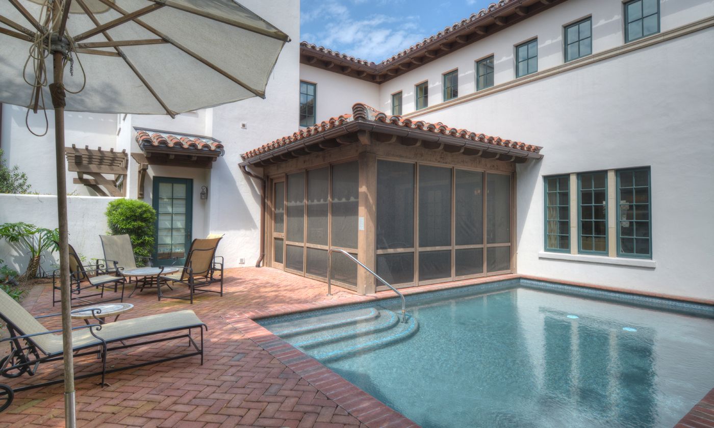 Pool area of Cottage 922