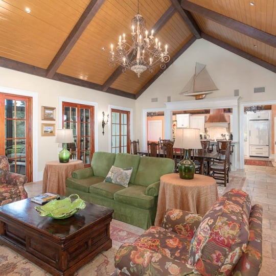 cottage 418 living room