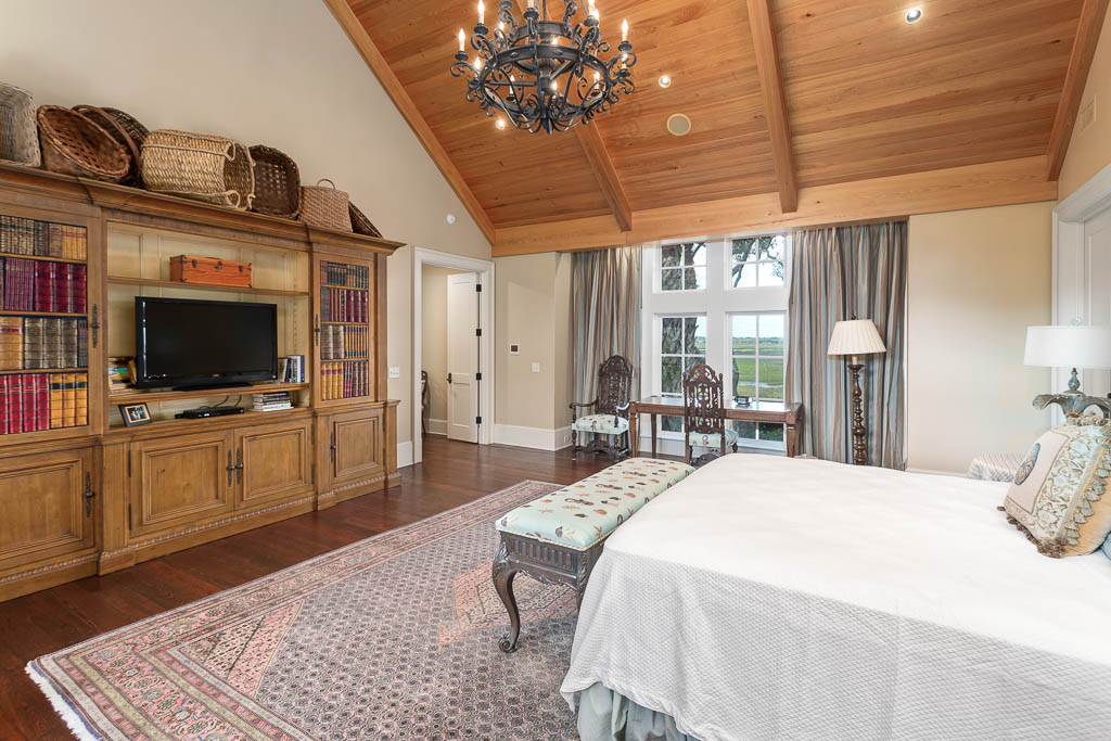 cottage 418 master bedroom