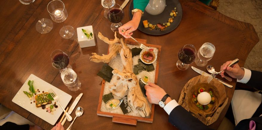 seafood dining