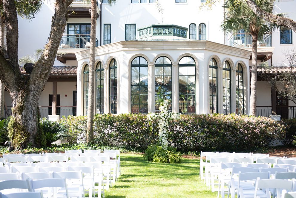 outdoor wedding set up