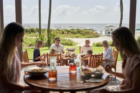 Outdoor dining southern tide