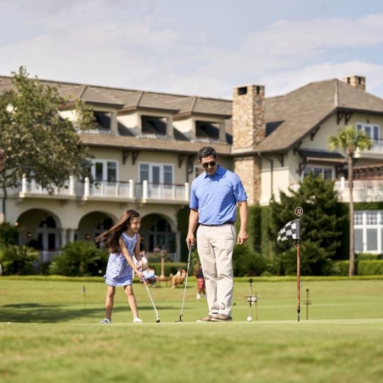 The-Lodge-Speedway-Putting-Course-Family