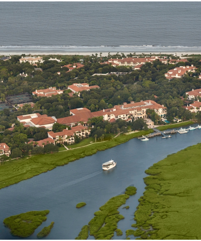sea_island_cloister_aerial_tombras