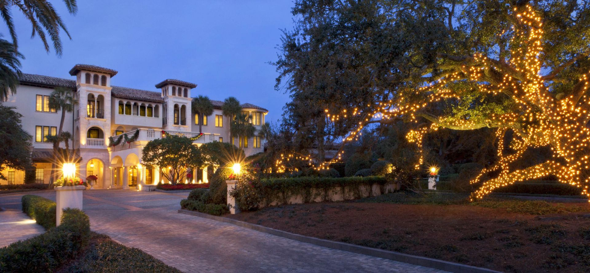 Christmas - The Cloister - Main Building Entrance