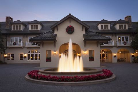 Christmas - The Lodge - Front Entrance