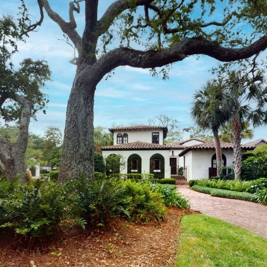 Cottage 44 exterior grounds