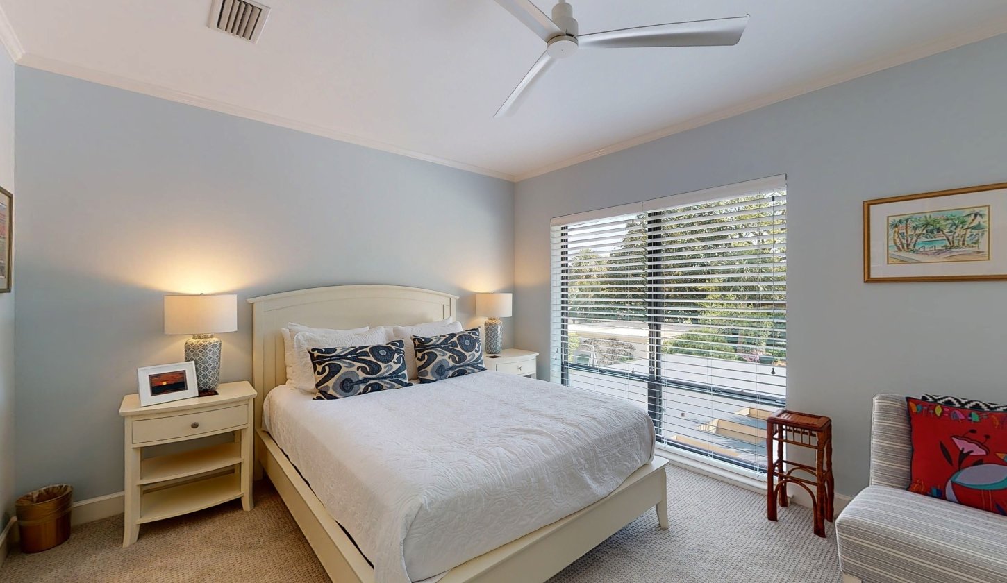 River Club Condo 1201